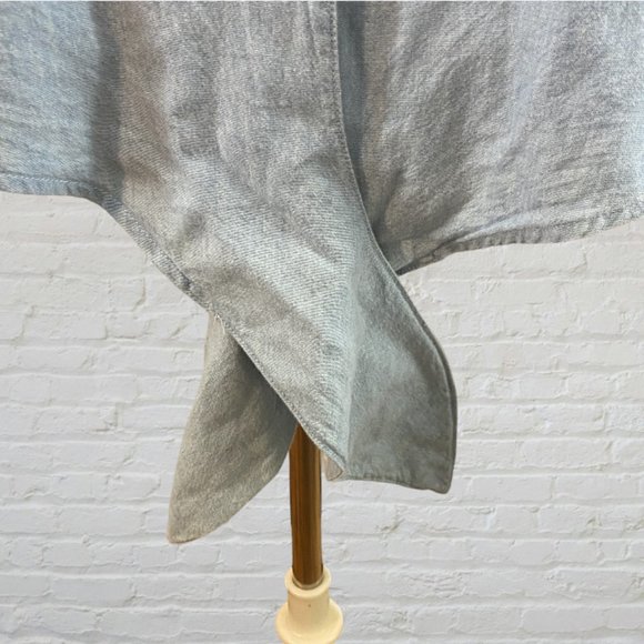 VINTAGE JOSEPHINE CHAUS -- Chambray Shirt, Front-Tie, Long Sleeve, Button Down - Picture 4 of 16